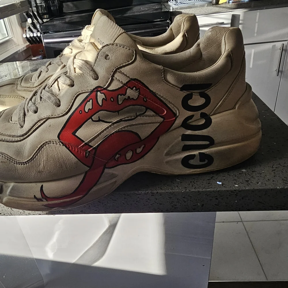 Gucci Beige Sneakers with Red Lip Graphic